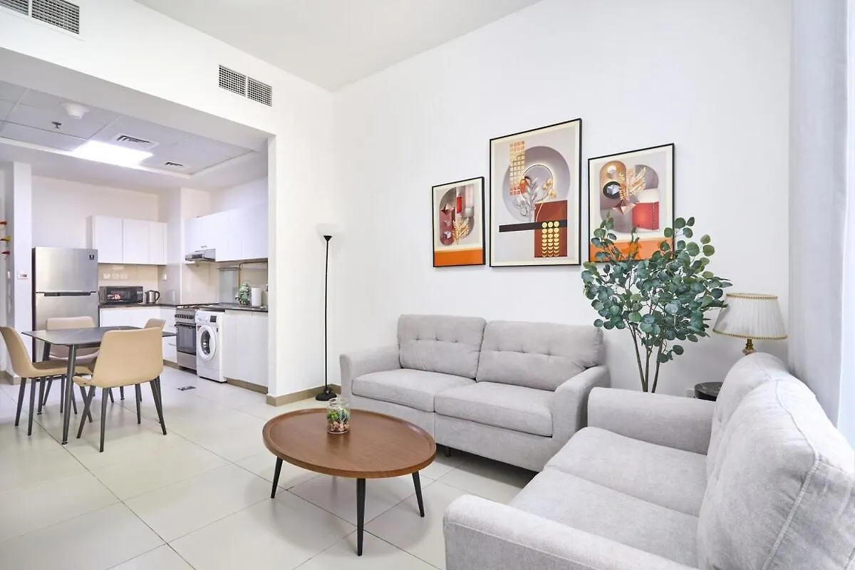 Stylish 1Br In Binghatti Gateway Dubai Apartment