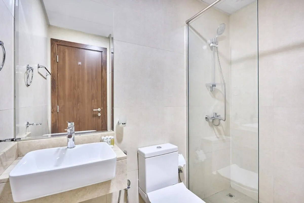 Stylish 1Br In Binghatti Gateway Dubai 0*,  United Arab Emirates
