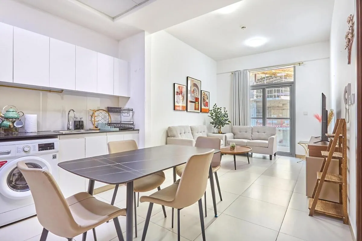 Apartment Stylish 1Br In Binghatti Gateway Dubai